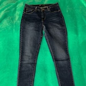 Levi’s High Rise Skinny Blue Size 27